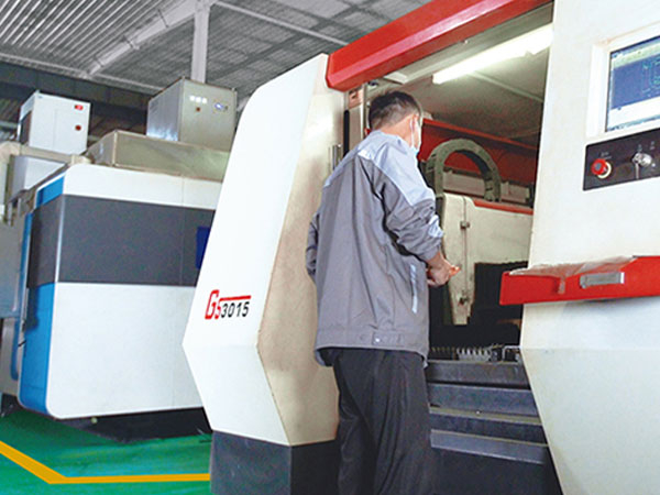 Laser-cutting-equipment