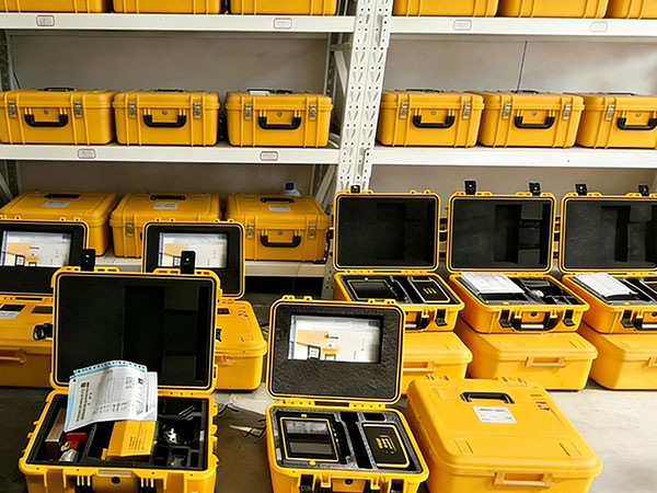 Portable-instruments-and-equipment